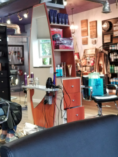 Beauty Salon «Saratoga Debut Salon and Boutique», reviews and photos, 58 Church St, Saratoga Springs, NY 12866, USA