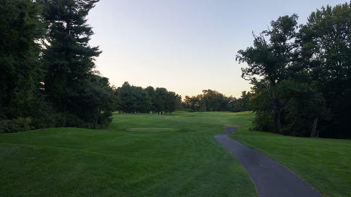 Golf Course «Veterans Memorial Golf Course», reviews and photos, 1059 S Branch Pkwy, Springfield, MA 01118, USA