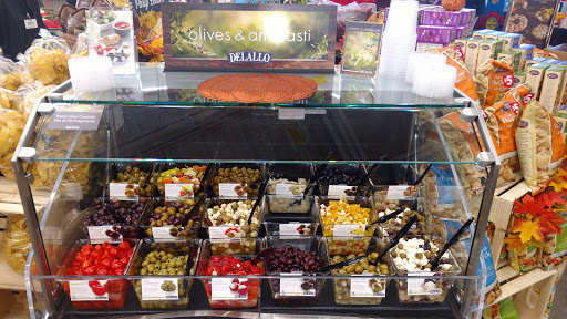 Grocery Store «Jewel-Osco», reviews and photos, 16 S Waukegan Rd, Deerfield, IL 60015, USA