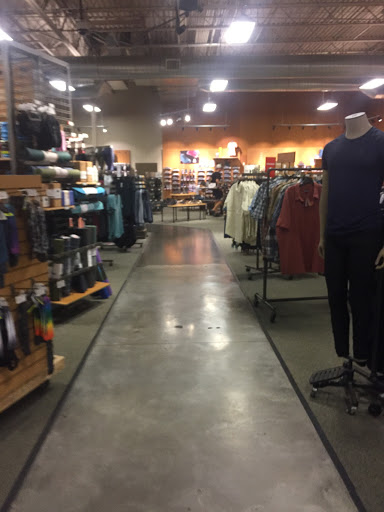 Camping Store «REI», reviews and photos, 1790 Expo Pkwy, Sacramento, CA 95815, USA