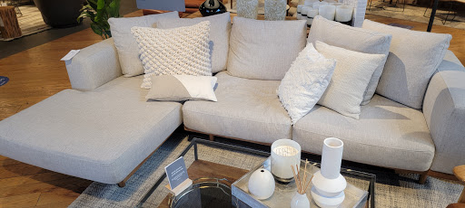 Shopping Mall «North & Sheffield Commons», reviews and photos, 1000 W North Ave, Chicago, IL 60642, USA