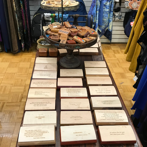 Gift Shop «Quilts Unlimited/ J. Fenton Gifts», reviews and photos, 118 E Main St, Charlottesville, VA 22902, USA