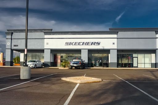 SKECHERS Warehouse Outlet