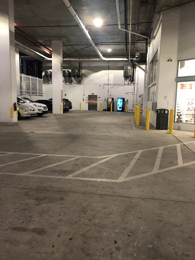 Self-Storage Facility «BoxVault Self Storage», reviews and photos, 123 SW North River Dr, Miami, FL 33130, USA