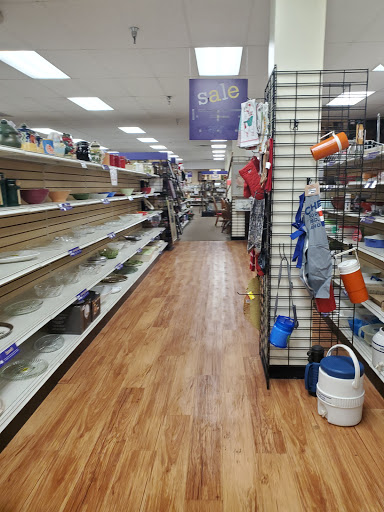 Shopping Mall «Hillcrest Shopping Center», reviews and photos, 1701 N Larkin Ave, Crest Hill, IL 60403, USA