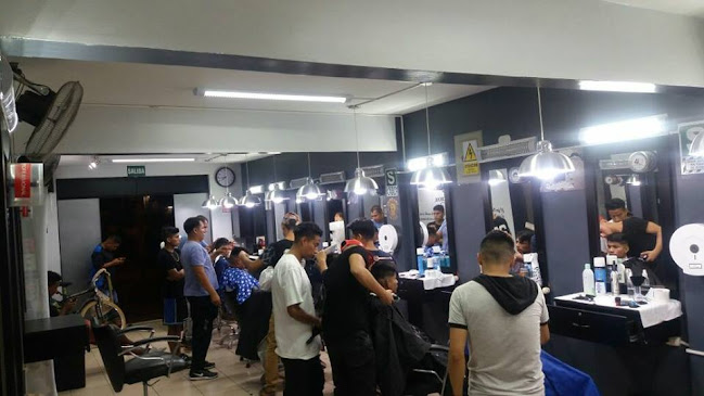 Opiniones de MASTERKING BARBER SCHOOL en Los Olivos - Barbería