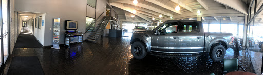Crown Ford image