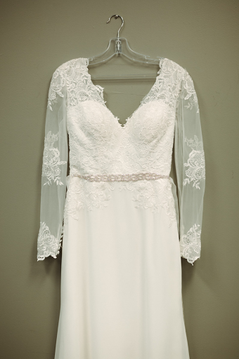 Bridal Shop «Country Bumpkin Boutique», reviews and photos, 303 S Willow Ave, Cookeville, TN 38501, USA
