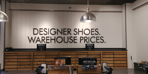 Shoe Store «DSW Designer Shoe Warehouse», reviews and photos, 1900 E Rio Salado Pkwy, Tempe, AZ 85281, USA