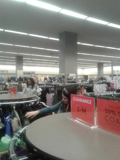 Department Store «Nordstrom Rack The Shops at Oak Brook Place», reviews and photos, 2155 22nd St, Oak Brook, IL 60523, USA