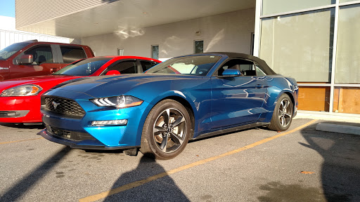 Used Car Dealer «Wade Ford Pre Owned Vehicle Center», reviews and photos, 3817 S Cobb Dr SE, Smyrna, GA 30080, USA