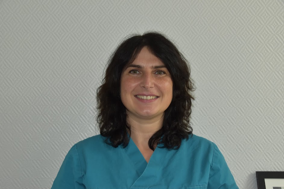 Dr Andreea GOCIU Dentiste la Défense à Courbevoie