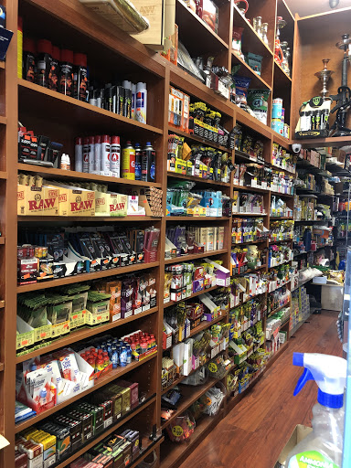 Tobacco Shop «Smoke 4 Less», reviews and photos, 909 S Central Ave, Compton, CA 90220, USA
