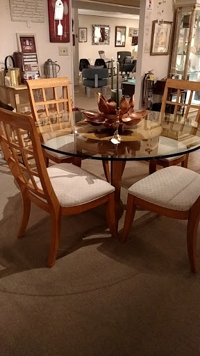 Consignment Shop «What A Find», reviews and photos, 154 Huttleston Ave, Fairhaven, MA 02719, USA