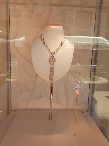 Jewelry Store «BVLGARI», reviews and photos, 900 North Michigan Ave, Chicago, IL 60611, USA