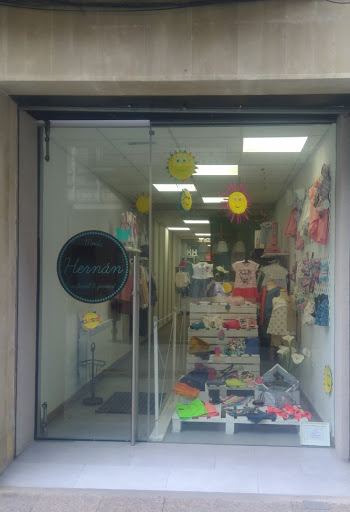 Moda Infantil Y Juvenil - Hernán