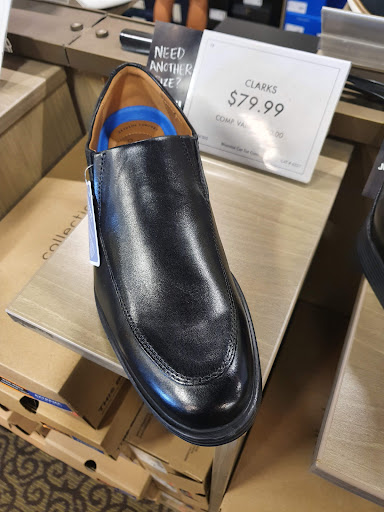 Shoe Store «DSW Designer Shoe Warehouse», reviews and photos, 2831 S Rochester Rd, Rochester Hills, MI 48307, USA