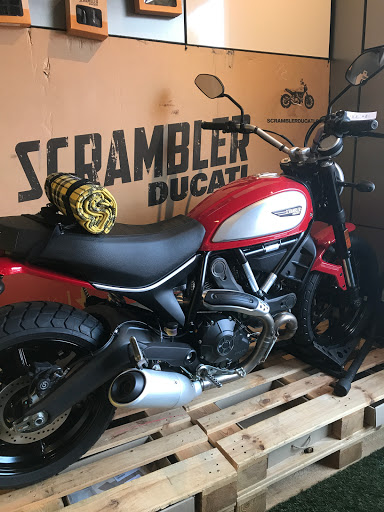 Motorcycle Dealer «Munroe Motors», reviews and photos, 412 Valencia St, San Francisco, CA 94103, USA