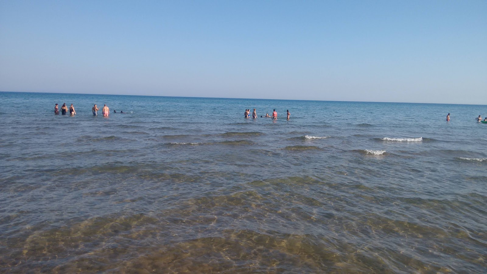 Fotografie cu Spiaggia Tre Fontane zonă de stațiune de pe plajă
