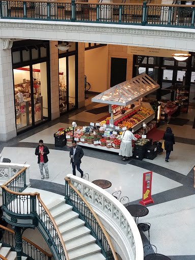 Shopping Mall «The Shops of Grand Avenue», reviews and photos, 275 W Wisconsin Ave, Milwaukee, WI 53203, USA