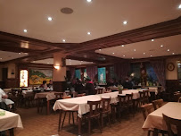 Atmosphère du Restaurant de spécialités alsaciennes La Couronne de Roeschwoog - Flammkueche Restaurant à Rœschwoog - n°12