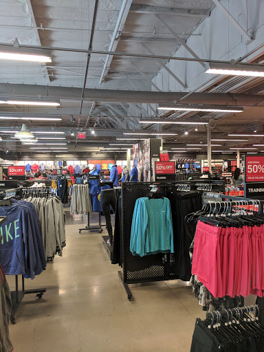 Sporting Goods Store «Nike Factory Store», reviews and photos, 1600 Saratoga Ave #213, San Jose, CA 95129, USA