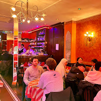 Atmosphère du Restaurant indien Les Délices du Kashmir à Paris - n°13