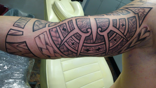 Tattoo Shop «Aces & Eights Tattoo Shop», reviews and photos, 6846 Park Blvd N, Pinellas Park, FL 33781, USA