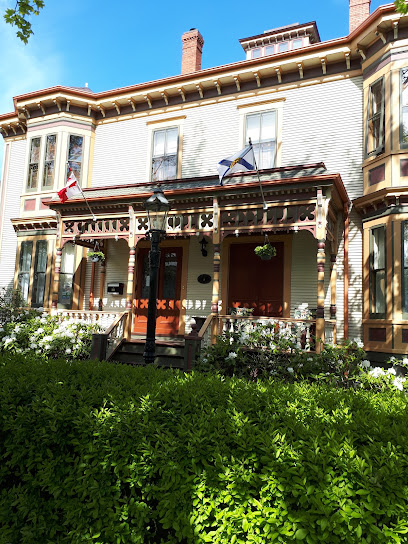 MacKinnon Cann Historic Inn