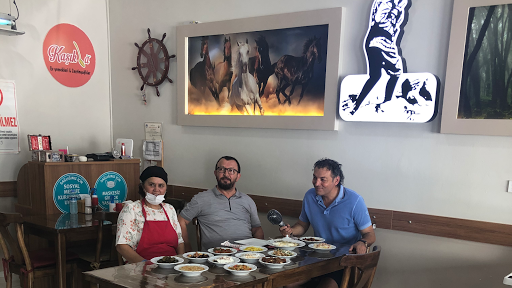 Bi Kaşıkla Ev Yemekleri