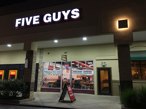 Shopping Mall «Bala Cynwyd Shopping Center», reviews and photos, 59 E City Ave, Bala Cynwyd, PA 19004, USA