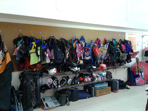 Thrift Store «Thrift Town», reviews and photos, 1516 S Westmoreland Rd, Dallas, TX 75211, USA