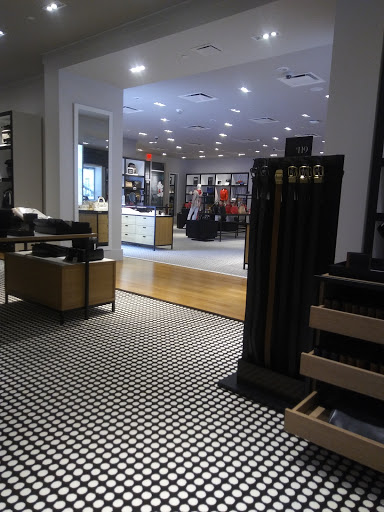 Shopping Mall «Taubman Prestige Outlets», reviews and photos, 17057 N Outer 40 Rd, Chesterfield, MO 63005, USA