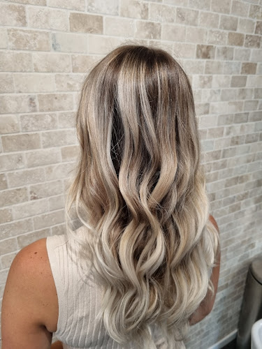 Zum Coiffeur GmbH - Friseursalon