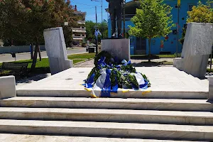 Μνημείο Γενοκτονίας Ποντιακού Ελληνισμού image