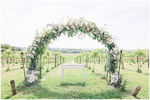 Florist «Fountain Of Flowers And Gifts», reviews and photos, 101 Devoe St, Lone Tree, IA 52755, USA