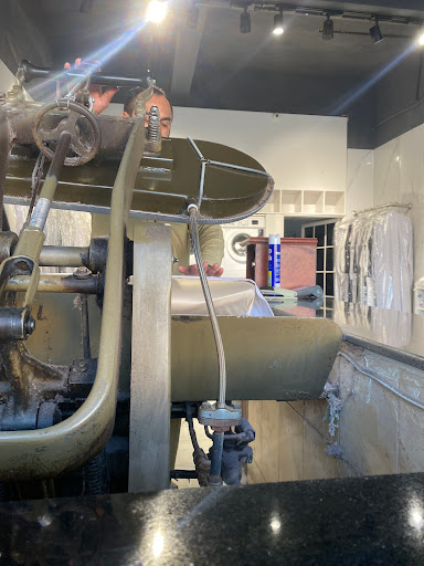 مغسلة الجامعة