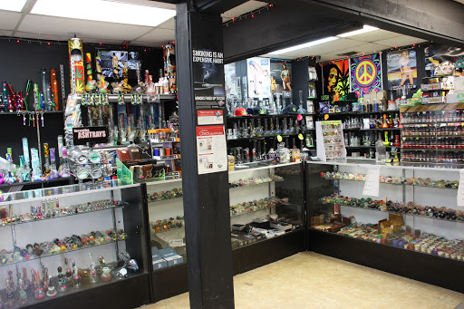Tobacco Shop «Amsterdam Smoke Shop», reviews and photos, 510 W Court St, Seguin, TX 78155, USA
