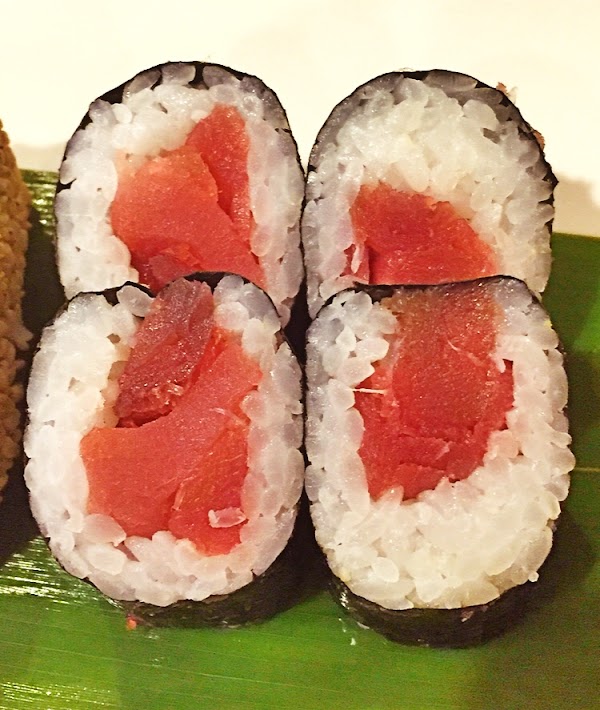 Restaurante asiático Totoro Sushi