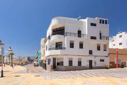 Arinaga Colors: tu casa en la playa C. Domingo de Nava, 1, 35118 Arinaga, Las Palmas, España