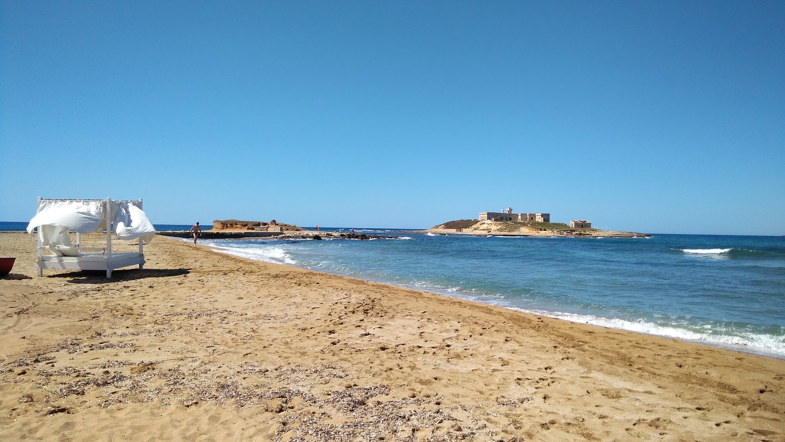 Photo of Isola delle Correnti with partly clean level of cleanliness