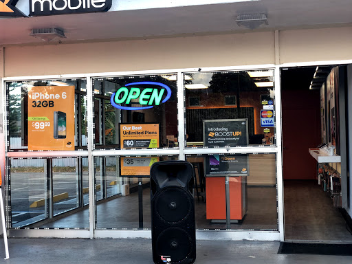 Cell Phone Store «Boost Mobile», reviews and photos, 3364 W Broward Blvd, Fort Lauderdale, FL 33312, USA