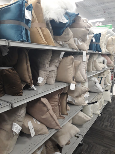 Clothing Store «Burlington Coat Factory», reviews and photos, 1300 N Larkin Ave, Joliet, IL 60435, USA