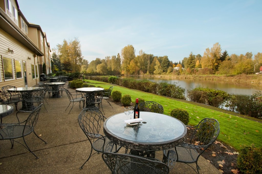 Lakeside Bar and Grill 97218