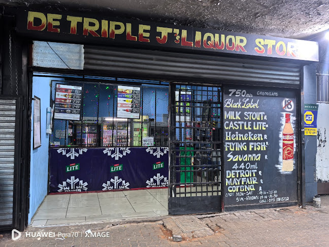 De Triple J's Liquor store