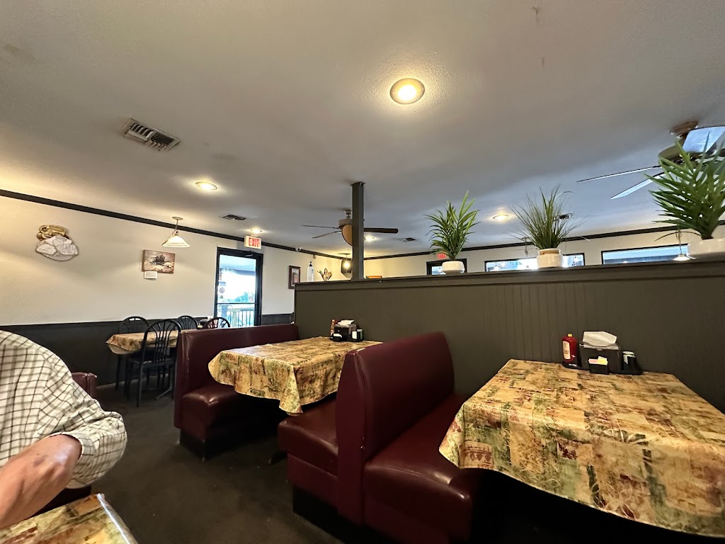 Griffin's Poboy and Grille 70360