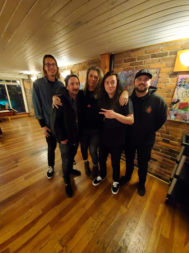 Restaurant «The Axe and Fiddle», reviews and photos, 657 E Main St, Cottage Grove, OR 97424, USA