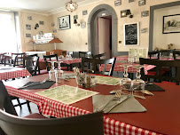 Atmosphère du Restaurant français l'Ancien Piqueux à Chamant - n°18