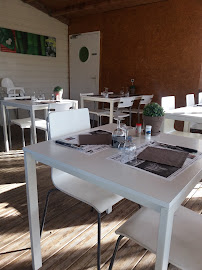 Atmosphère du Restaurant L'Amarre à Surtainville - n°4