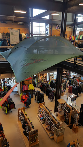 Camping Store «REI», reviews and photos, 412 S 27th St, Pittsburgh, PA 15203, USA